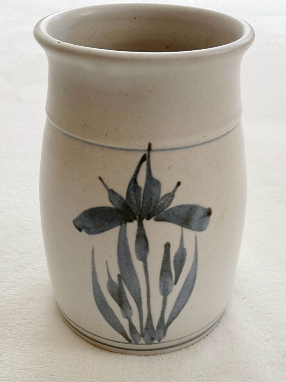 Emerson Creek Pottery Vase Bedford VA Studio Art Pottery Iris Gray Blue 6.25”
